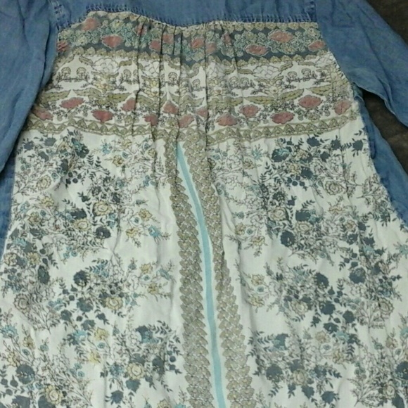 Patterned-back chambray shirt - Picture 3 of 3